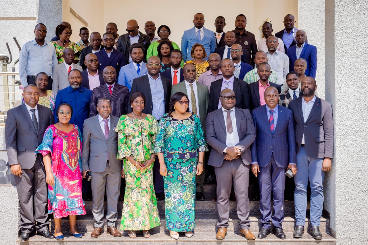 Atelier des travaux sur l'exploitation minière dans le Tanganyika ; Julie NGUNGWA MWAYUMA attent voir le développement communautaire des zones d'extraction