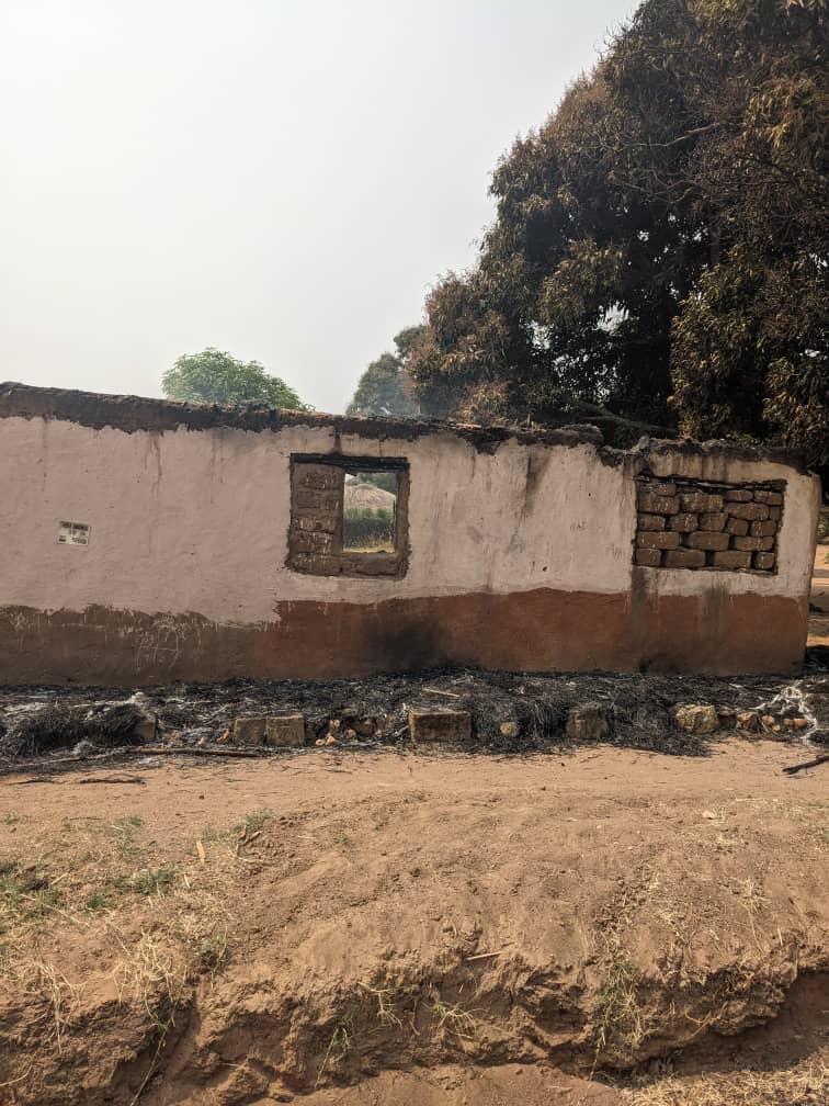 Tanganyika : Trois morts et des centaines de maisons incendiées à Tumbwe Koki